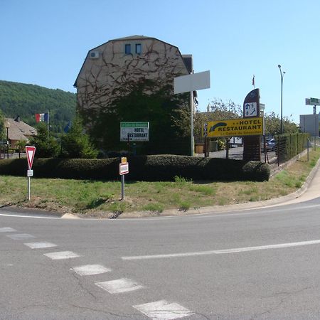 בנסאק Hotel-Restaurant Le Calice Du Gevaudan - A75 מראה חיצוני תמונה