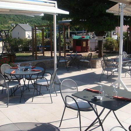 בנסאק Hotel-Restaurant Le Calice Du Gevaudan - A75 מראה חיצוני תמונה