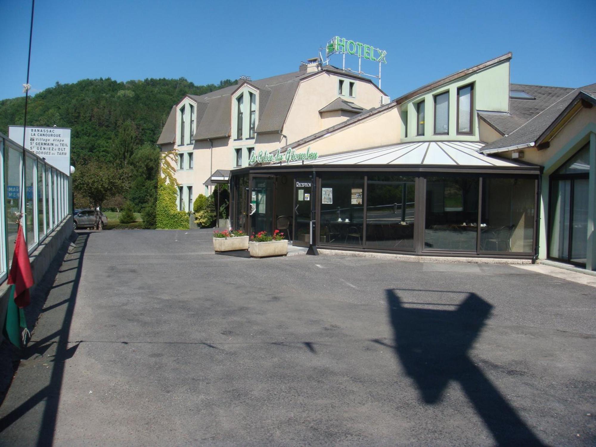 בנסאק Hotel-Restaurant Le Calice Du Gevaudan - A75 מראה חיצוני תמונה