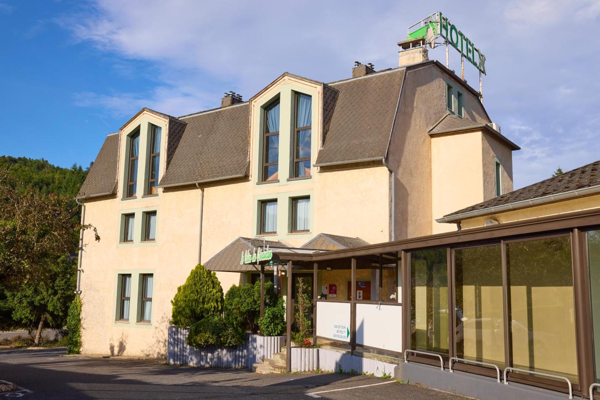 בנסאק Hotel-Restaurant Le Calice Du Gevaudan - A75 מראה חיצוני תמונה