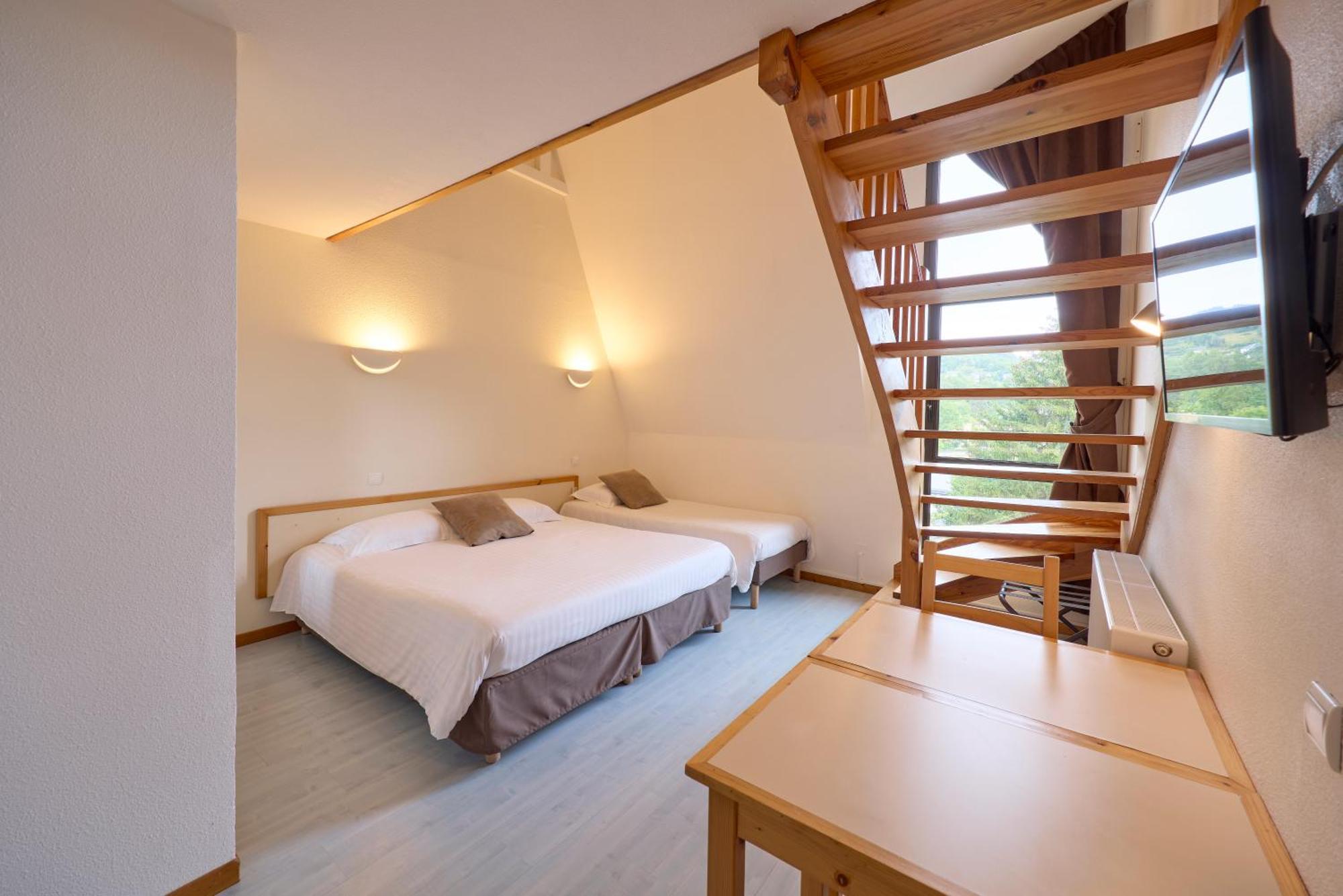 בנסאק Hotel-Restaurant Le Calice Du Gevaudan - A75 מראה חיצוני תמונה